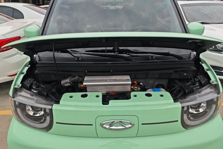 Used Chery QQ Ice Cream 2022 120km Conical Shape Lithium Iron Phosphate Engine Bay