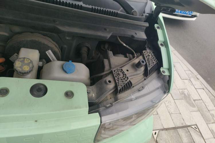 Used Chery QQ Ice Cream 2022 Pudding Model Engine Bay Left