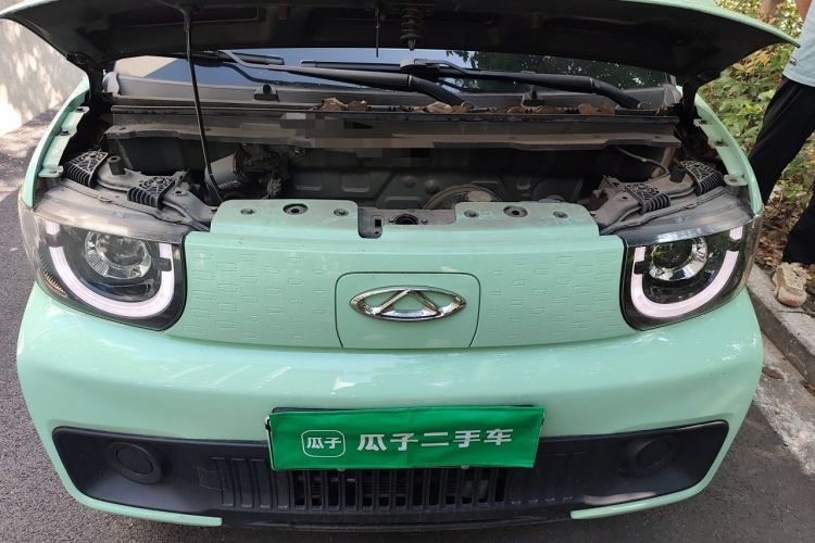 Used Chery QQ Ice Cream 2022 170km Sundae Phosphate Lithium-Ion Engine Bay