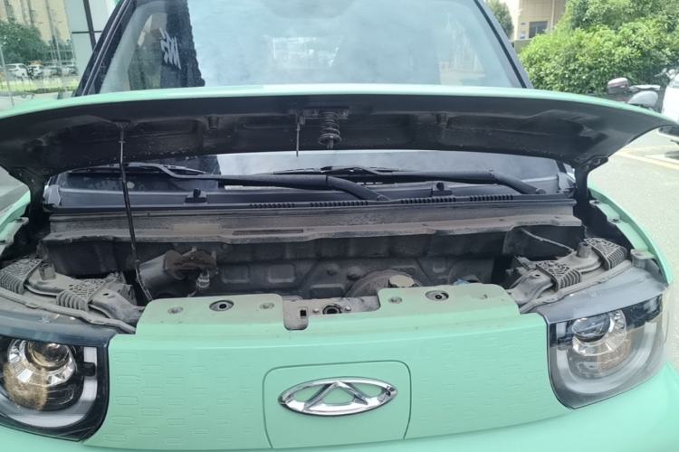 Used Chery QQ Ice Cream 2022 120km Conical Shape Lithium Iron Phosphate Engine Bay