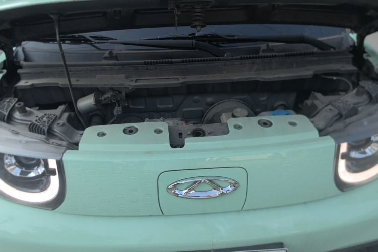 Used Chery QQ Ice Cream 2022 120km Conical Shape Lithium Iron Phosphate Engine Bay