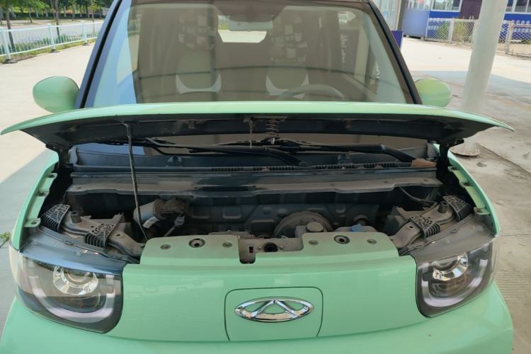 Used Chery QQ Ice Cream 2022 120km Conical Shape Lithium Iron Phosphate Engine Bay