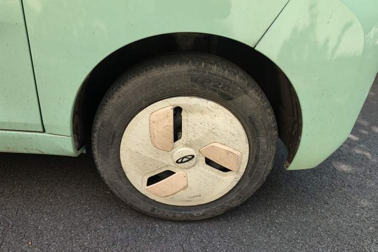 Used Chery QQ Ice Cream 2022 170km Sundae Phosphate Lithium-Ion Exterior 1