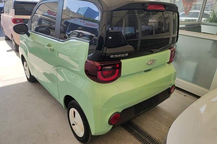 Used Chery QQ Ice Cream 2022 170km Sundae Phosphate Lithium-Ion Exterior 2