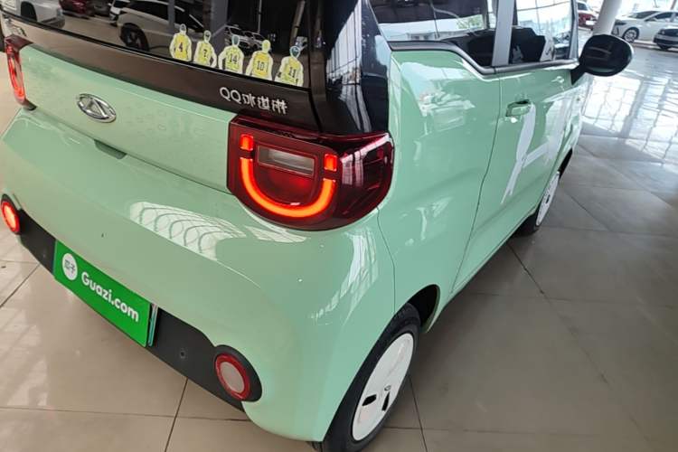 Used Chery QQ Ice Cream 2022 120km Conical Shape Lithium Iron Phosphate Exterior 3