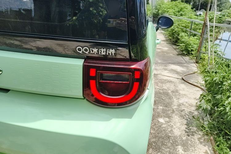 Used Chery QQ Ice Cream 2022 170km Sundae Phosphate Lithium-Ion Exterior 3