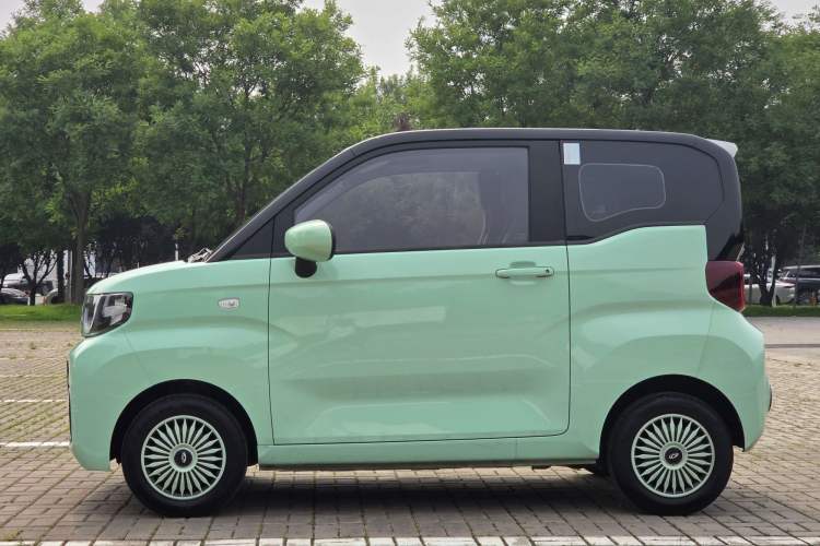 Used Chery QQ Ice Cream 2022 170km Sundae Phosphate Lithium-Ion Exterior 4