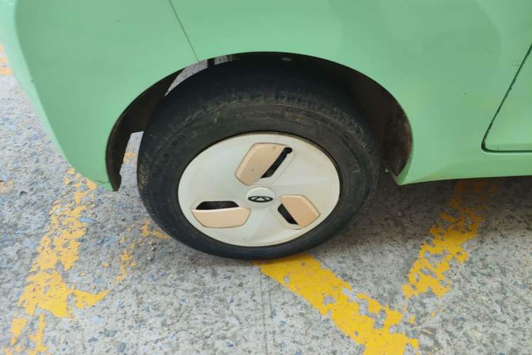 Used Chery QQ Ice Cream 2022 170km Sundae Phosphate Lithium-Ion Exterior 5
