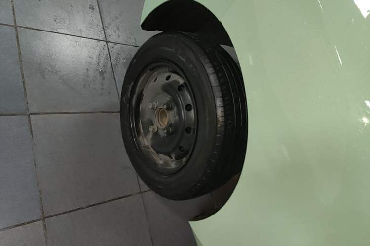 Used Chery QQ Ice Cream 2022 120km Conical Shape Lithium Iron Phosphate Exterior 5