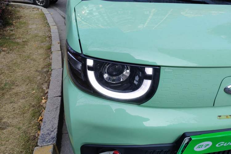 Used Chery QQ Ice Cream 2022 120km Conical Shape Lithium Iron Phosphate Exterior 6