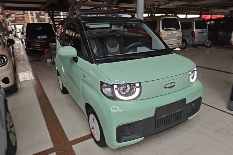 Used Chery QQ Ice Cream 2022 170km Sundae Phosphate Lithium-Ion Front Right 45 Deg