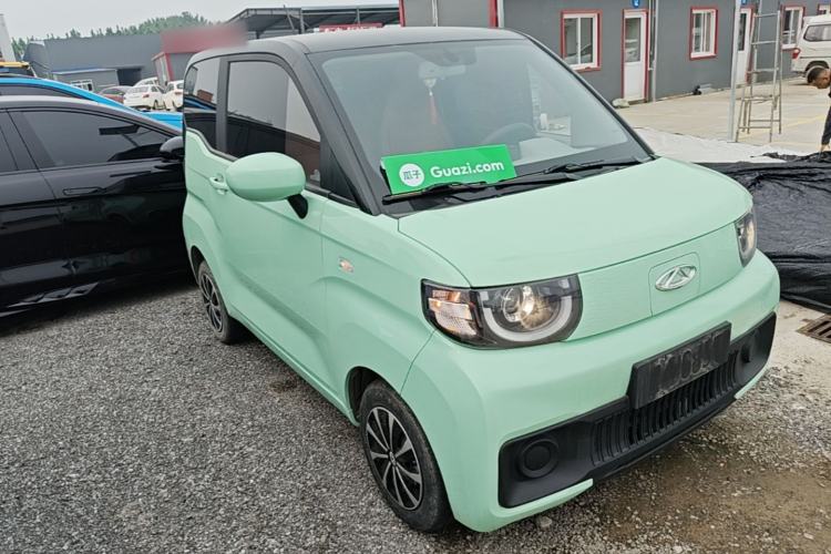 Used Chery QQ Ice Cream 2022 170km Sundae Phosphate Lithium-Ion Front Right 45 Deg