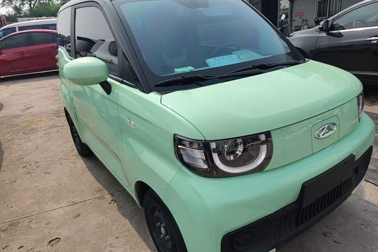 Used Chery QQ Ice Cream 2022 170km Sundae Phosphate Lithium-Ion Front Right 45 Deg