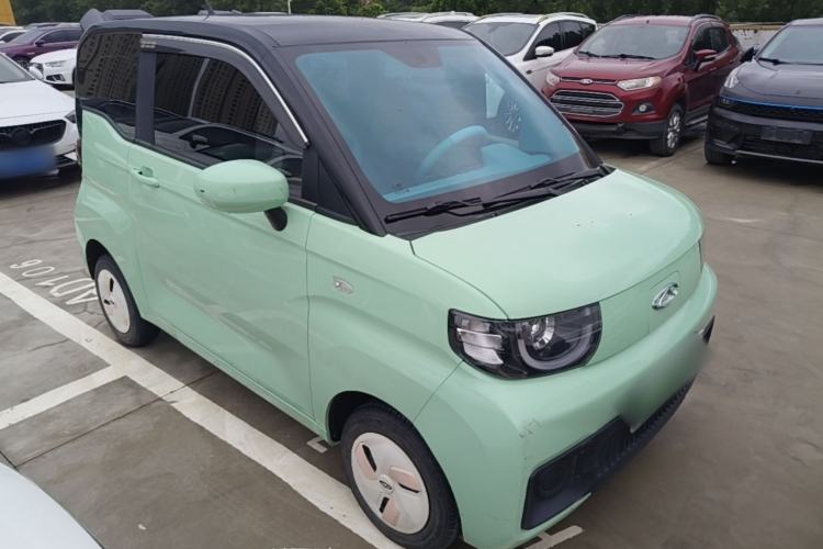 Used Chery QQ Ice Cream 2022 170km Sundae Phosphate Lithium-Ion Front Right 45 Deg