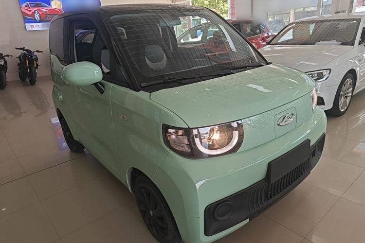 Used Chery QQ Ice Cream 2022 120km Conical Shape Lithium Iron Phosphate Front Right 45 Deg