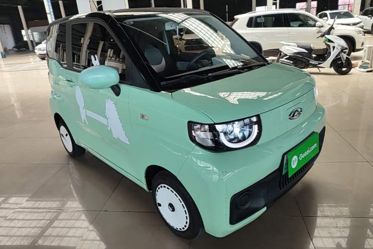 Used Chery QQ Ice Cream 2022 120km Conical Shape Lithium Iron Phosphate Front Right 45 Deg