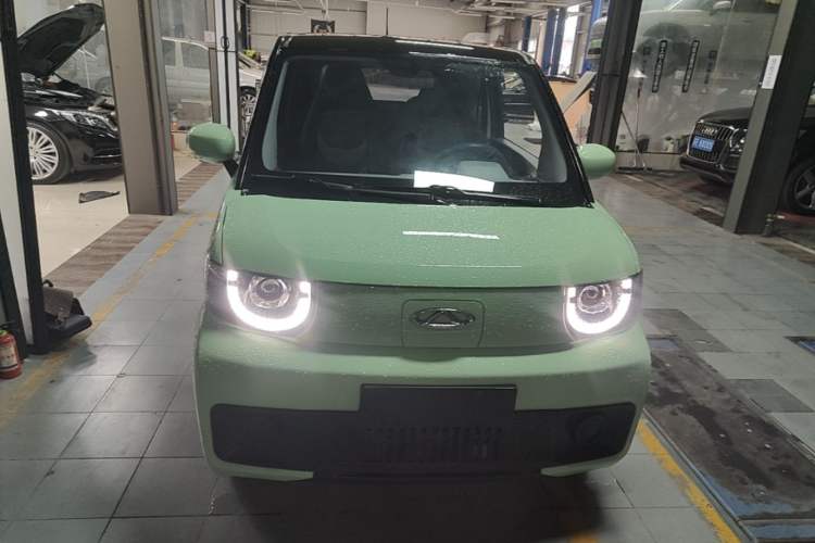 Used Chery QQ Ice Cream 2022 120km Conical Shape Lithium Iron Phosphate Front