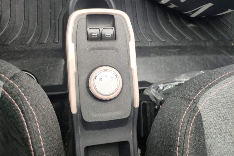 Used Chery QQ Ice Cream 2022 Pudding Model Gear Lever