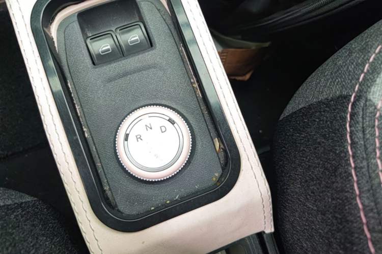 Used Chery QQ Ice Cream 2022 120km Conical Shape Lithium Iron Phosphate Gear Lever