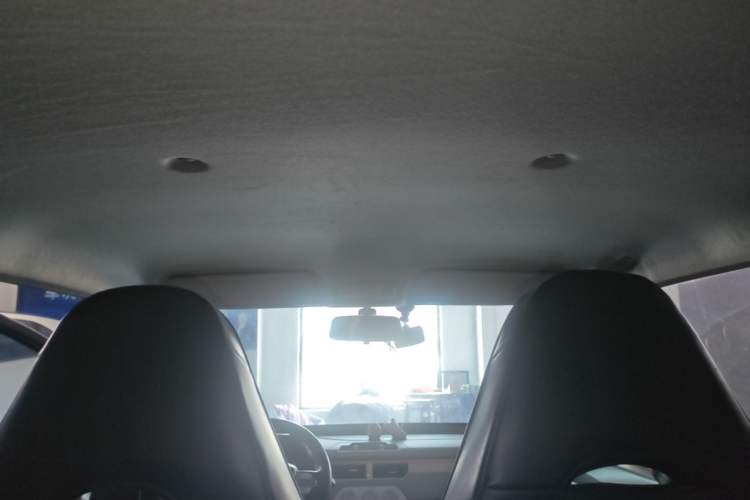 Used Chery QQ Ice Cream 2022 170km Sundae Phosphate Lithium-Ion Headliner