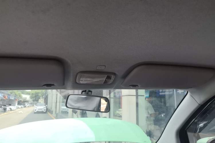 Used Chery QQ Ice Cream 2022 120km Conical Shape Lithium Iron Phosphate Headliner