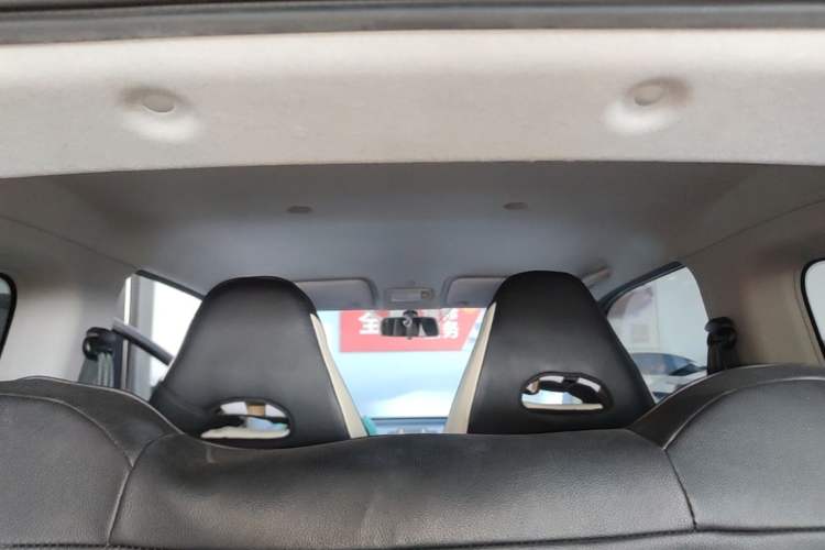Used Chery QQ Ice Cream 2022 120km Conical Shape Lithium Iron Phosphate Headliner