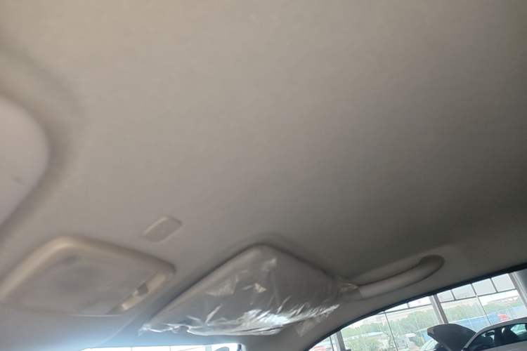 Used Chery QQ Ice Cream 2022 120km Conical Shape Lithium Iron Phosphate Headliner