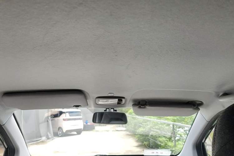 Used Chery QQ Ice Cream 2022 170km Sundae Phosphate Lithium-Ion Headliner