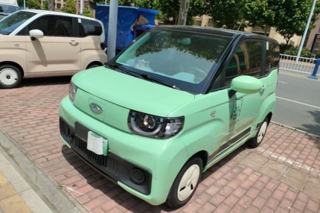 Used Chery QQ Ice Cream 2022 170km Sundae Phosphate Lithium-Ion