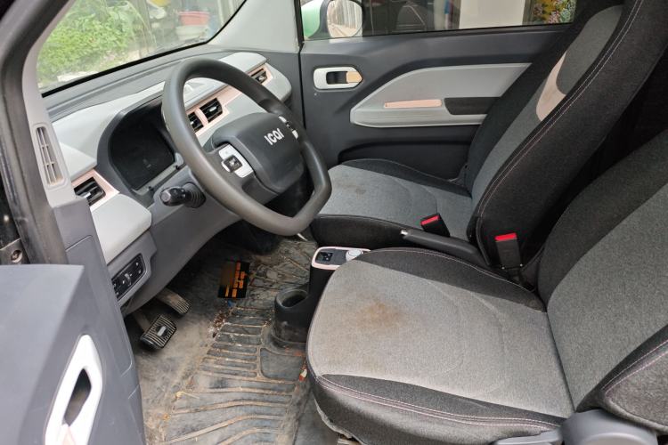 Used Chery QQ Ice Cream 2022 170km Sundae Phosphate Lithium-Ion Interior 1