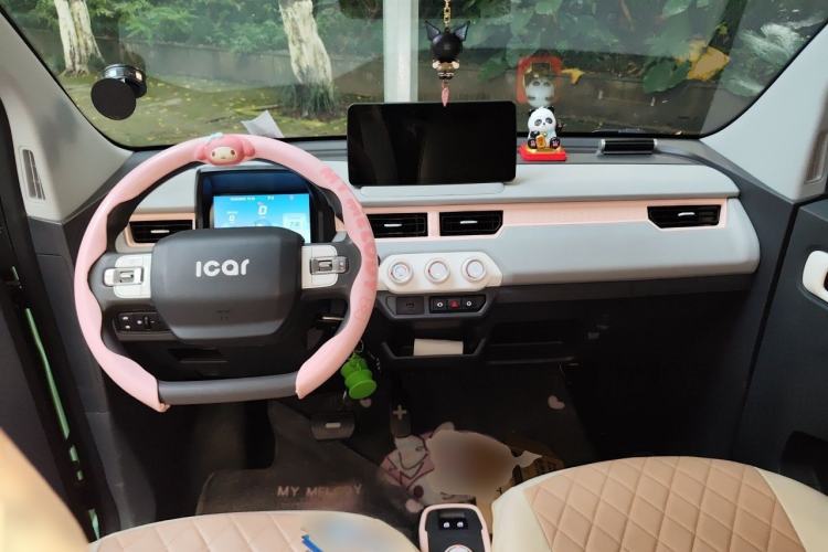 Used Chery QQ Ice Cream 2022 170km Sundae Phosphate Lithium-Ion Interior 2