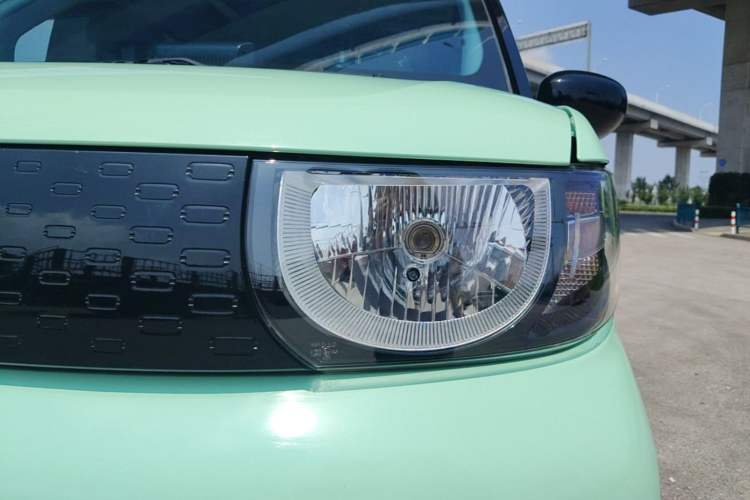 Used Chery QQ Ice Cream 2022 170km Sundae Phosphate Lithium-Ion Left Front Headlight