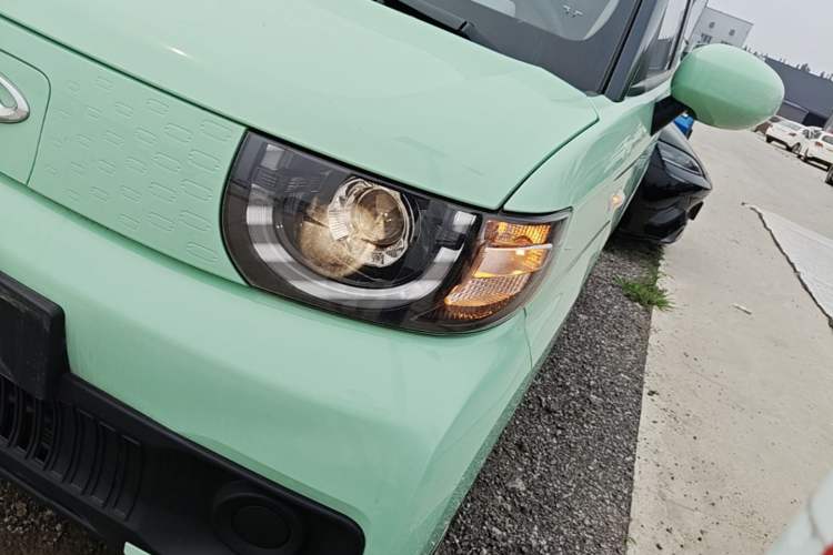 Used Chery QQ Ice Cream 2022 170km Sundae Phosphate Lithium-Ion Left Front Headlight