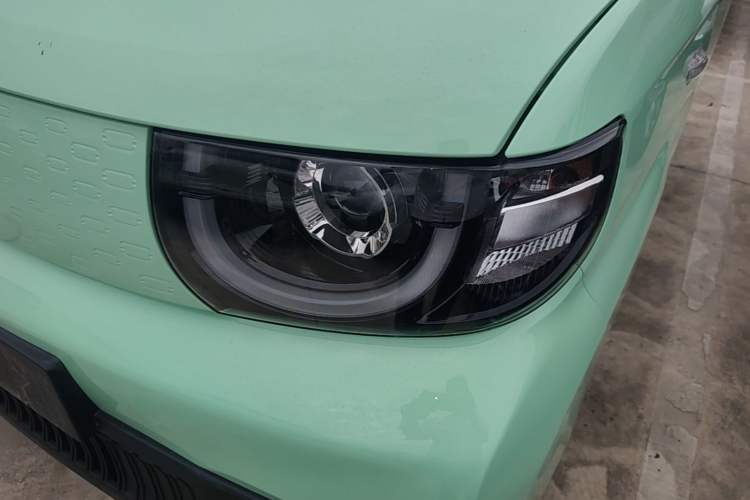 Used Chery QQ Ice Cream 2022 170km Sundae Phosphate Lithium-Ion Left Front Headlight