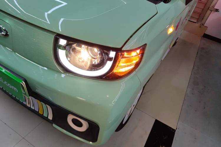 Used Chery QQ Ice Cream 2022 170km Sundae Phosphate Lithium-Ion Left Front Headlight