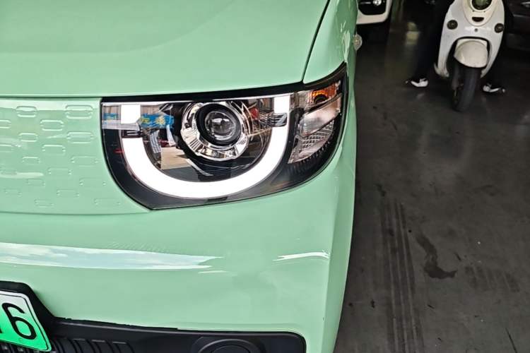 Used Chery QQ Ice Cream 2022 170km Sundae Phosphate Lithium-Ion Left Front Headlight