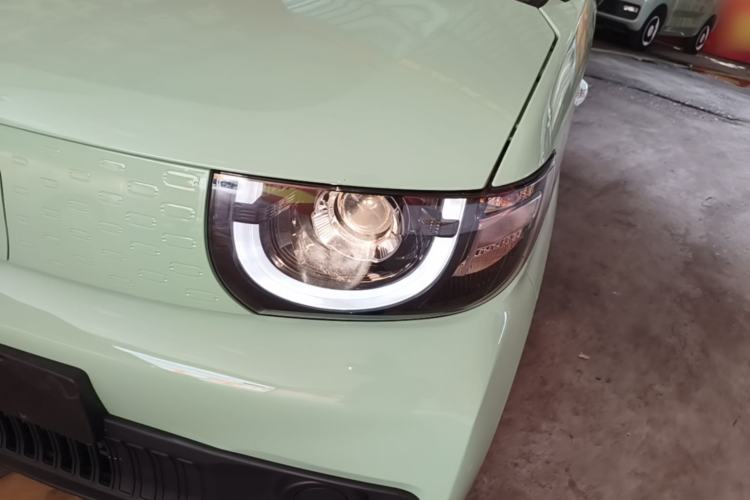 Used Chery QQ Ice Cream 2022 170km Sundae Phosphate Lithium-Ion Left Front Headlight