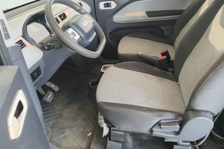 Used Chery QQ Ice Cream 2022 170km Sundae Phosphate Lithium-Ion Left Front Seat