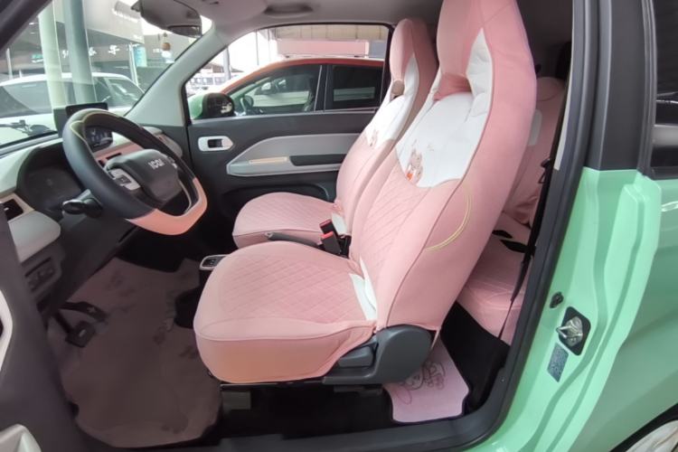 Used Chery QQ Ice Cream 2022 170km Sundae Phosphate Lithium-Ion Left Front Seat
