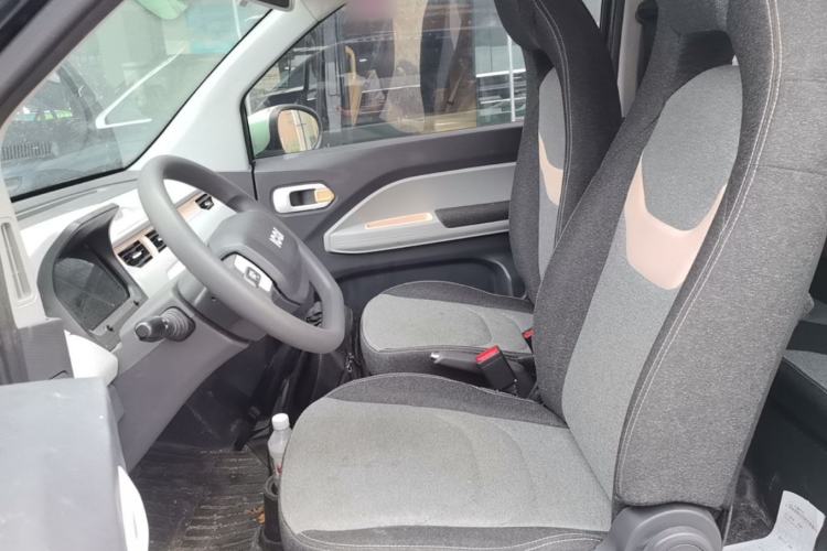 Used Chery QQ Ice Cream 2022 120km Conical Shape Lithium Iron Phosphate Left Front Seat
