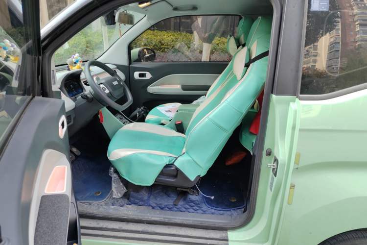 Used Chery QQ Ice Cream 2022 120km Conical Shape Lithium Iron Phosphate Left Front Seat
