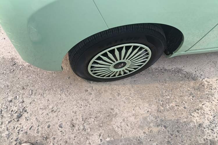 Used Chery QQ Ice Cream 2022 170km Sundae Phosphate Lithium-Ion Left Front Wheel Hub