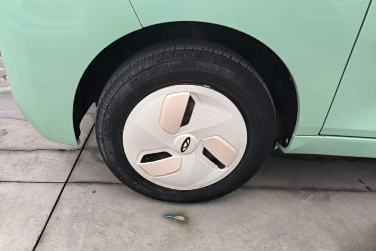 Used Chery QQ Ice Cream 2022 120km Conical Shape Lithium Iron Phosphate Left Front Wheel Hub