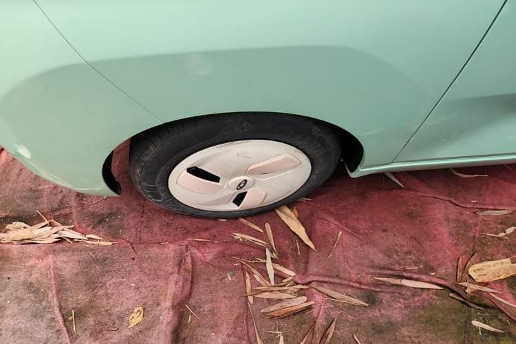 Used Chery QQ Ice Cream 2022 170km Sundae Phosphate Lithium-Ion Left Front Wheel Hub