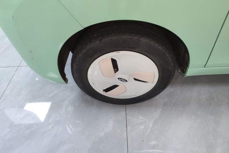 Used Chery QQ Ice Cream 2022 120km Conical Shape Lithium Iron Phosphate Left Front Wheel Hub