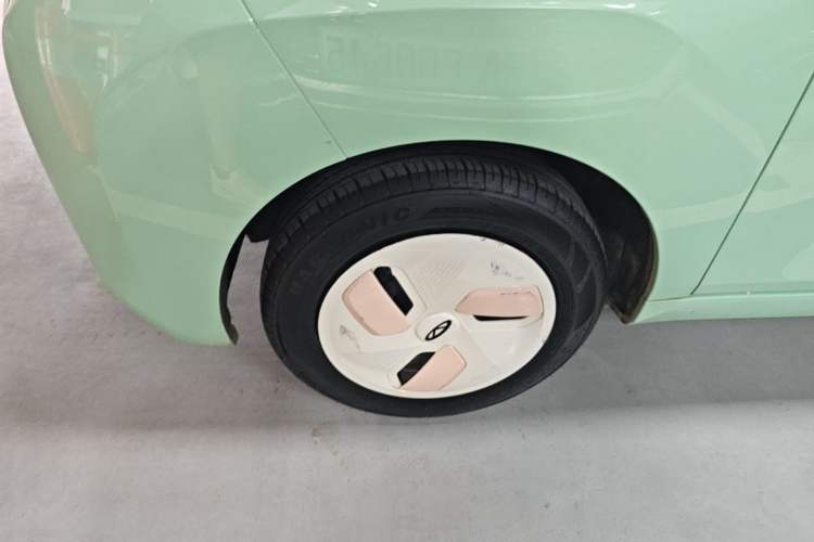 Used Chery QQ Ice Cream 2022 170km Sundae Phosphate Lithium-Ion Left Front Wheel Hub
