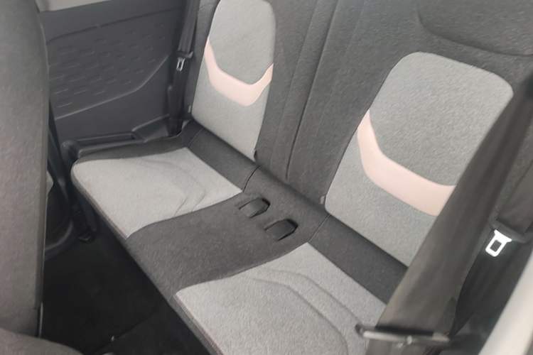Used Chery QQ Ice Cream 2022 170km Sundae Phosphate Lithium-Ion Left Rear Seat