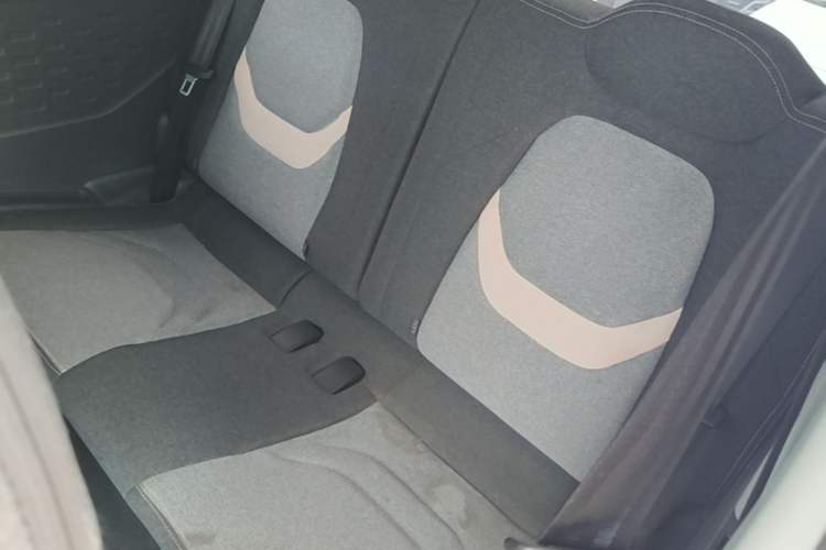 Used Chery QQ Ice Cream 2022 170km Sundae Phosphate Lithium-Ion Left Rear Seat