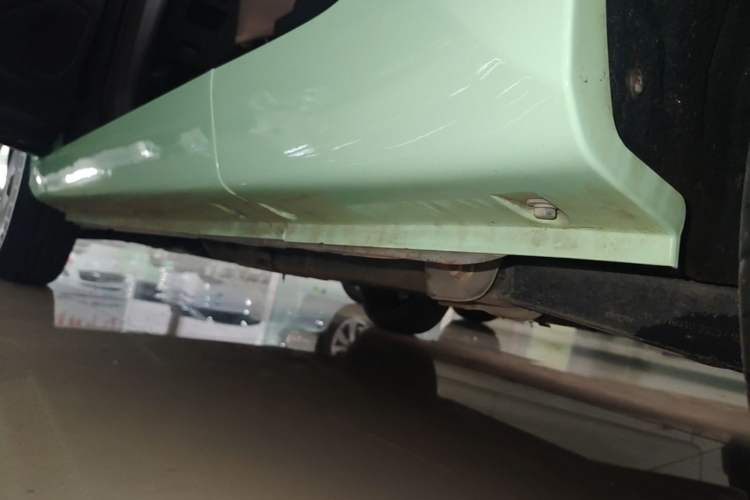 Used Chery QQ Ice Cream 2022 170km Sundae Phosphate Lithium-Ion Left Side Sill