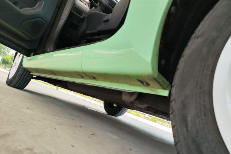 Used Chery QQ Ice Cream 2022 120km Conical Shape Lithium Iron Phosphate Left Side Sill